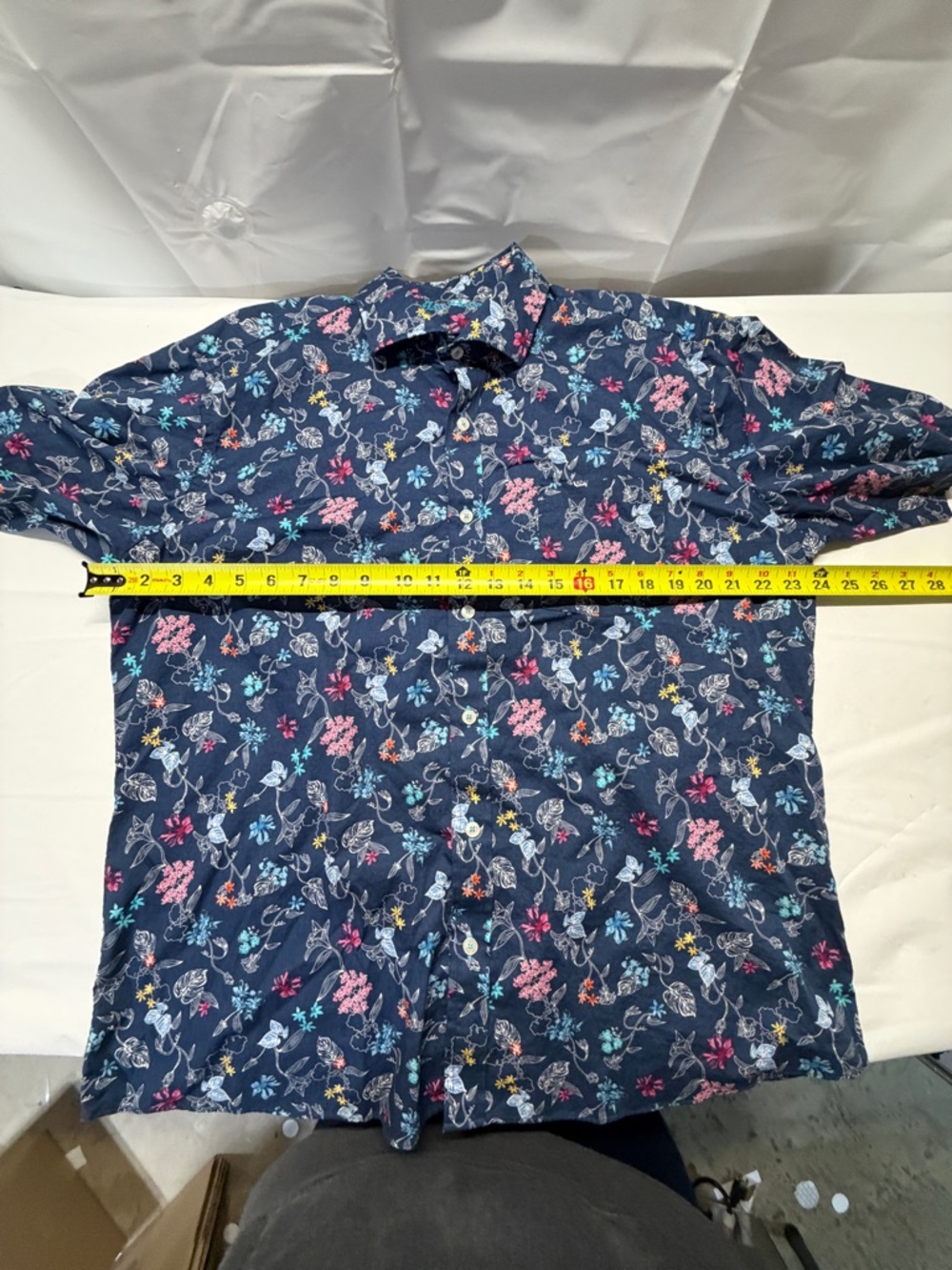 Alan Flusser Navy Floral Short-Sleeve Button-Down Shirt - Picture 6 of 8